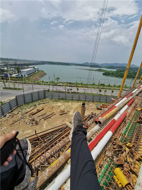 合水县作业中发生设备损坏或人员意外，责任怎么划分？